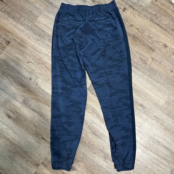 Athleta Brooklyn Textured Joggers Camo Blue Size 6 - Picture 2 of 5